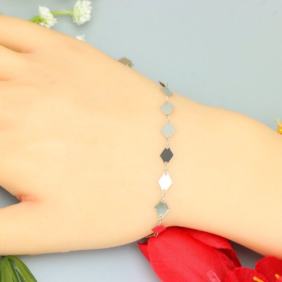 "Elegant & Trendy Bracelet, A Perfect Gift for Women, Thoughtful, EVCH1566 - Picture 9 of 10